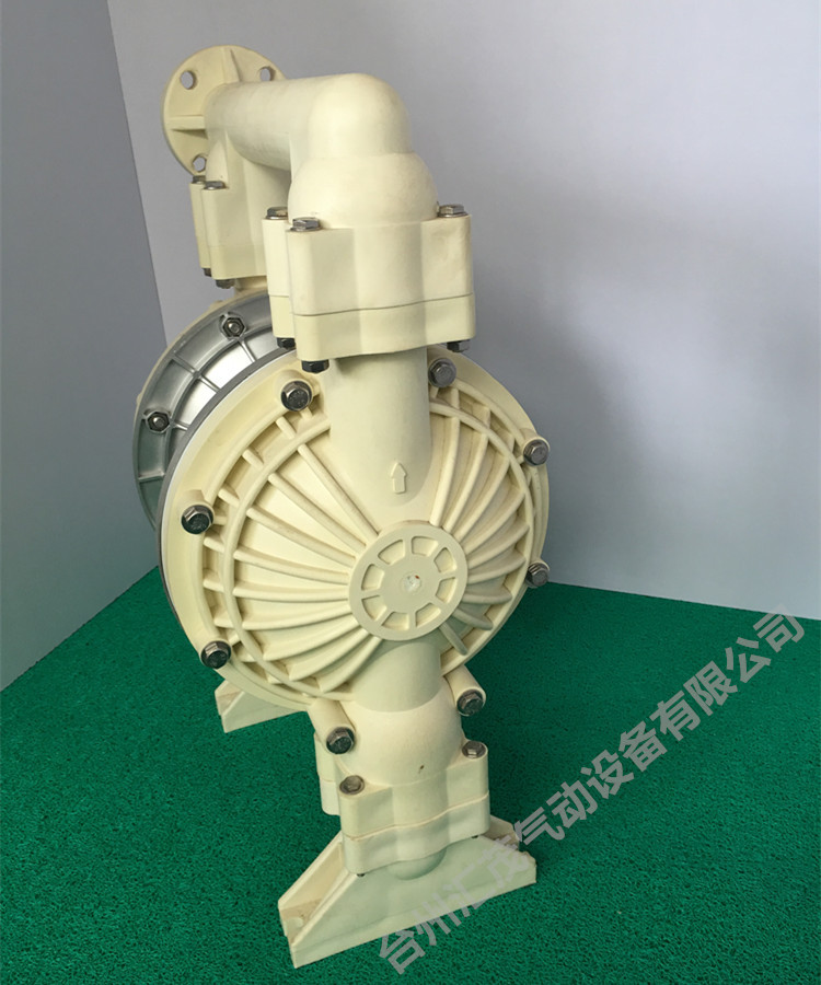 塑料氣動(dòng)隔膜泵側(cè)面圖二 塑料氣動(dòng)隔膜泵側(cè)面圖二