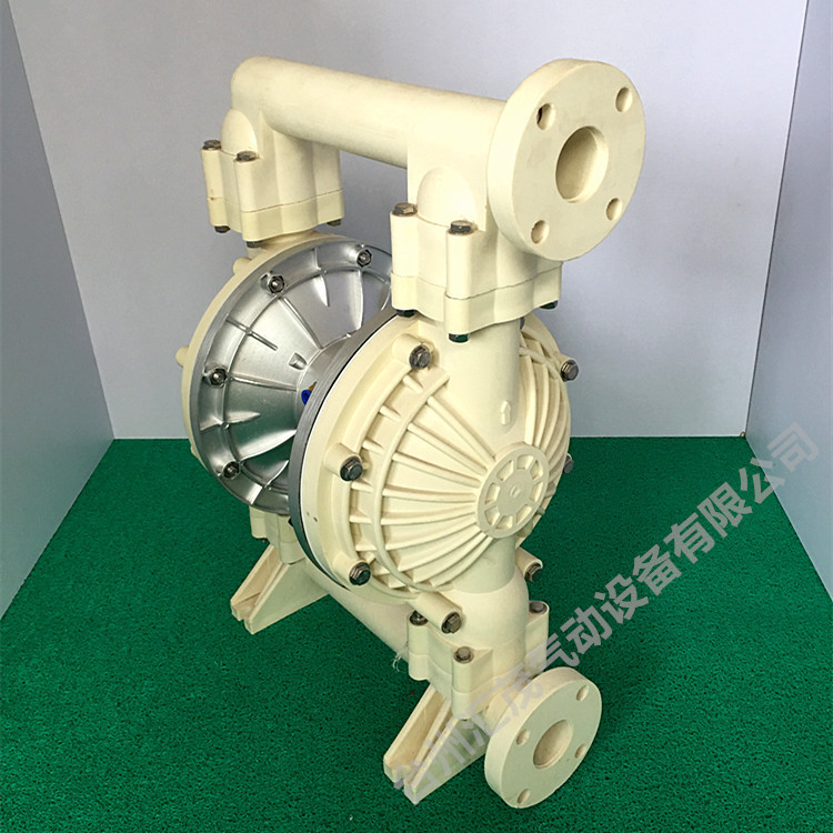 塑料氣動(dòng)隔膜泵側(cè)面圖一 塑料氣動(dòng)隔膜泵側(cè)面圖一