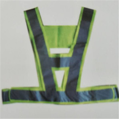 V型輕編背心 V型輕編背心