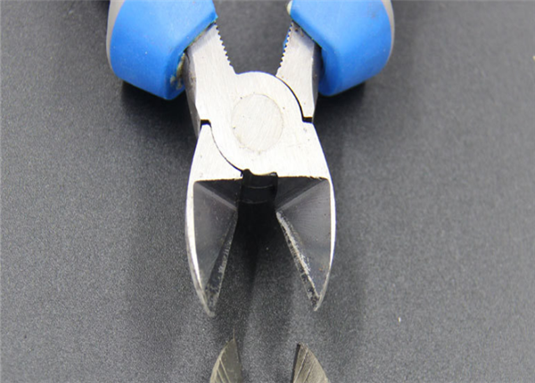 鋼絲鉗產(chǎn)品圖 鋼絲鉗產(chǎn)品圖