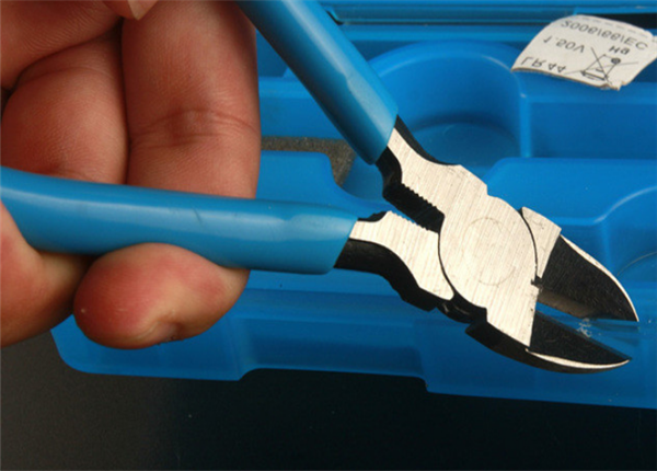 鋼絲鉗產(chǎn)品圖 鋼絲鉗產(chǎn)品圖