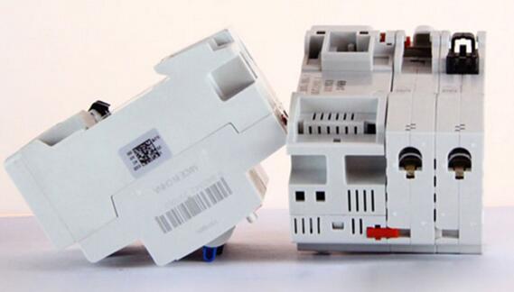 漏電保護(hù)器細(xì)節(jié)圖二 漏電保護(hù)器細(xì)節(jié)圖二