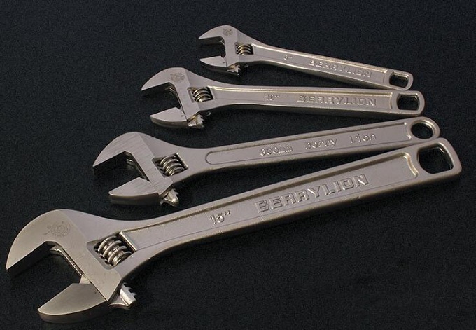 鎳合金活動扳手產(chǎn)品圖 鎳合金活動扳手產(chǎn)品圖