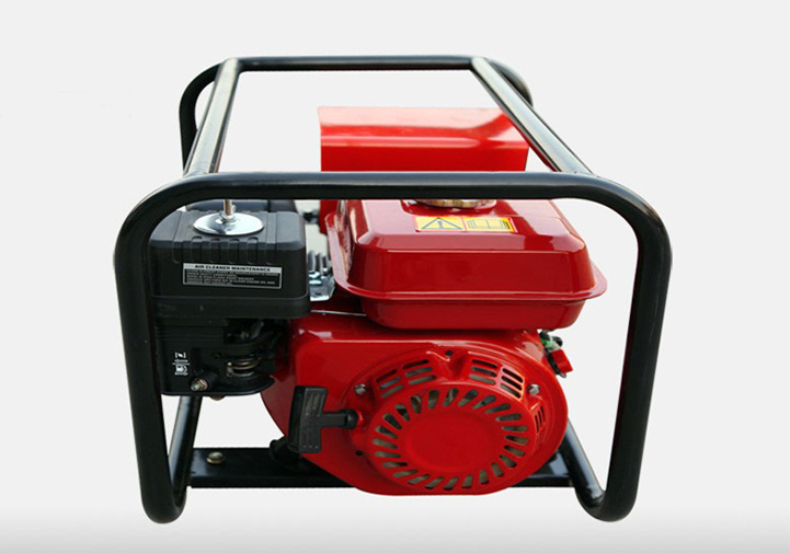 發(fā)電機(jī)側(cè)面展示 發(fā)電機(jī)側(cè)面展示